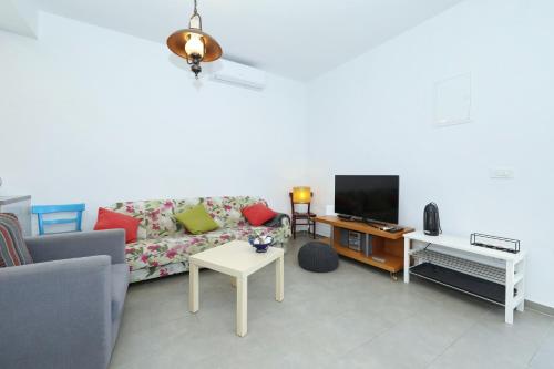 Two-Bedroom Apartment with Terrace and Sea View image 10