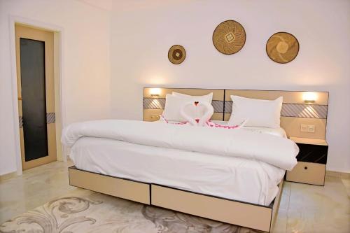 Keur Adiana in سالي