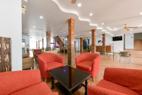 Pattaya Sun and beach hotel 3-Star Hotel lobby