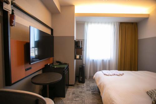 room detail thumbnail 1