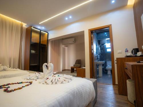 Tuya pyramids history