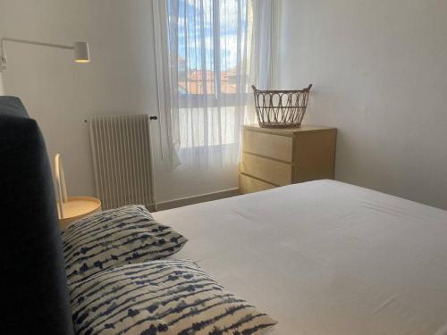 Appartement 2 pièces climatisé avec WIFI près de la plage - FR-1-833-16 (Appartement 2 pieces climatise avec WIFI pres de la plage - FR-1-833-16) in Les Arenes