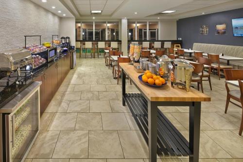 อาหารและเครื่องดื่ม, SummerPlace Inn in เดสติน (FL)