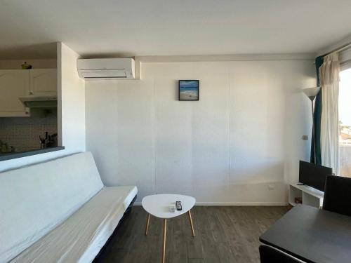 Appartement 2 pièces avec piscine - FR-1-748-30 Appartement 2 pièces avec piscine - FR-1-748-30