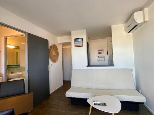 Appartement 2 pièces avec piscine - FR-1-748-30 Appartement 2 pièces avec piscine - FR-1-748-30