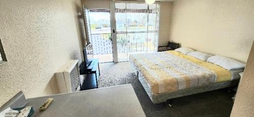 Twin Lakes Inn - image 10