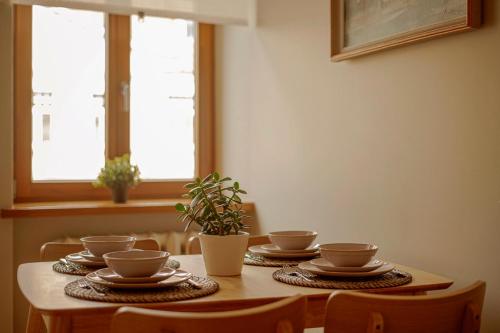 Sunny Apartment in the Art Nouveau District with Balcony, Riga (foto 5)
