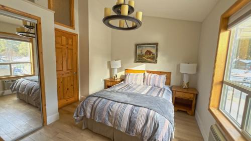 674332524 Banff Wood lodge