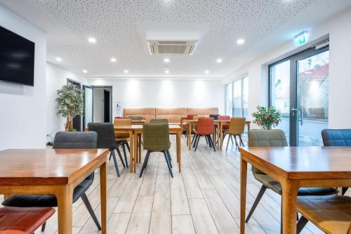 Étterem, 15 négyzetméteres, 1 hálószobás Apartman 1 fürdőszobával Weissenhorn területén (B&S Hotel ) in Weissenhorn