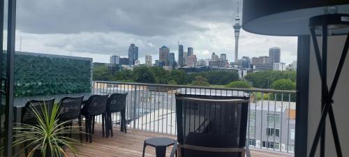 Stylish and central home with stunning views, Окленд (фото 8)