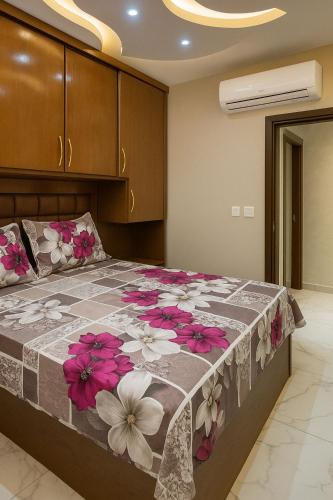 Elegant Chalet with Ocean Views in Porto Said Resort, `Ezbet Shalabi el-Rûdi (zdjęcie 10)