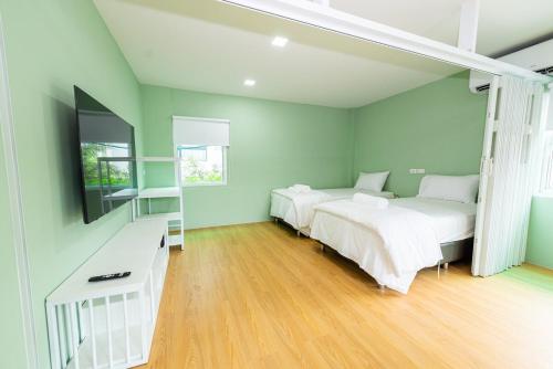 Type D - Wooden Style Deluxe & Patio