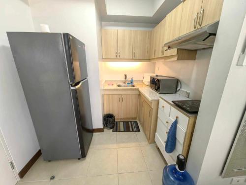 Eagle's Nest Suite with Netflix near Yellowfin Seafood Restaurant