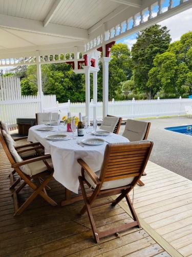 6 bedroom vineyard villa with pool, spa & yoga studio