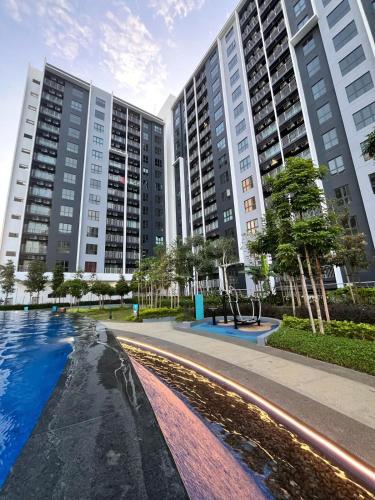 Splashmania Gamuda Cove Homestay KLIA Projector - image 11