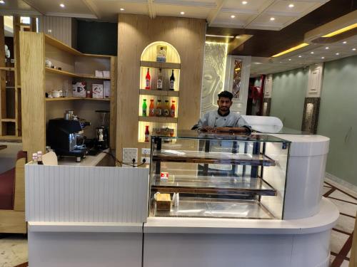 อาหารและเครื่องดื่ม, Sitevi Inn & Suites, Kota in โกตา