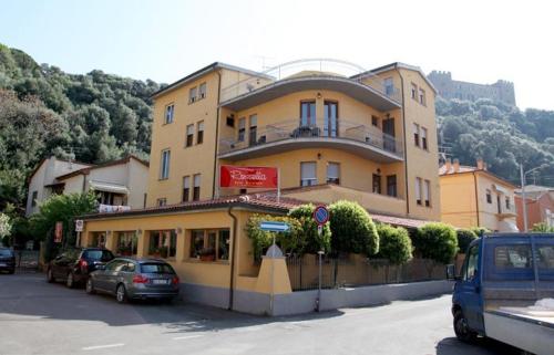 Albergo Rossella - Hotel - Castiglione della Pescaia