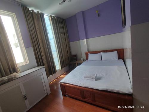 Hotel Phuong Linh 360 pham hung in District 8