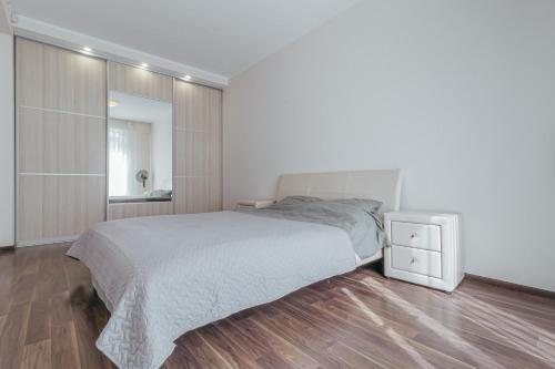 Modern Flat near City Center with Parking, Smart TV & Wi-Fi, Riga (photo 2)