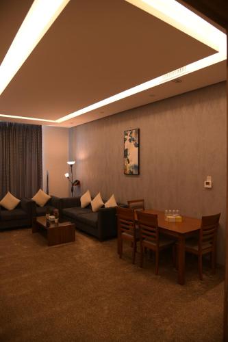 Dahlia Venti Hotel Apartment- formerly days inn by dahlia - Al Jahra in Al-Jahra