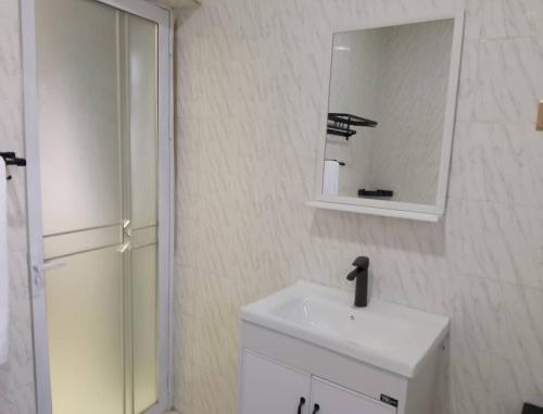 Spacious 3BR Apartment in Adentan with City Views