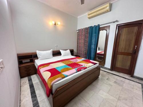Hrx apartment 4bhkfullyfurnished