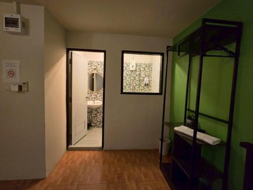 Lhong Krung Hostel