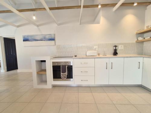 Pearly Tides in Pearly Beach