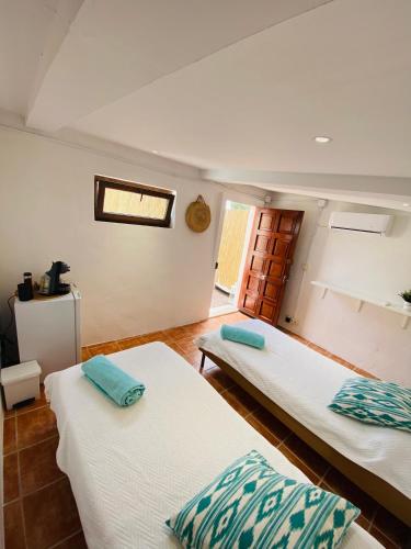 Habitación en el campo con baño privado en Puerto Pollensa