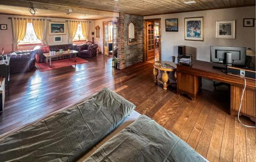 Gorgeous Home In Vanse With Sauna in Borhaug