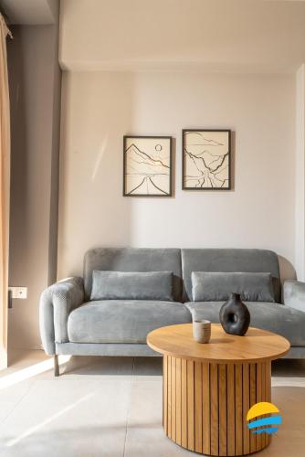 Pame Rentals - 2BD Modern Home Steps from Pasalimani