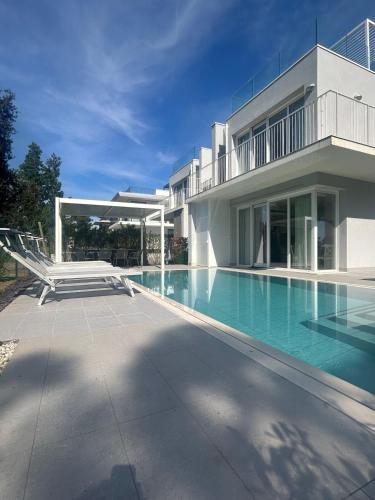 Stunning villa with pool and lagoon view in Palazzo Vianello