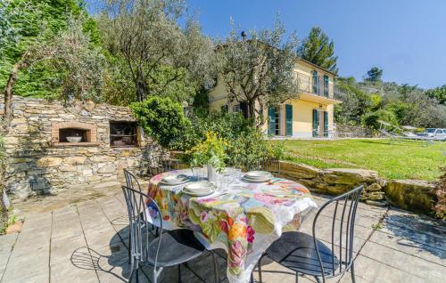  Awesome Home In Pieve Ligure With Wifi in Pieve Ligure