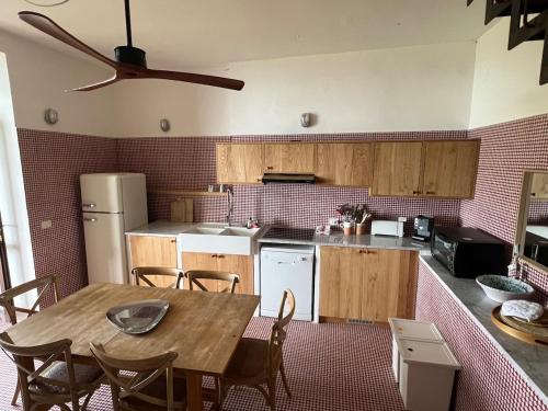 Sea View - Private House with Garden in Pisciotta in Пісциота