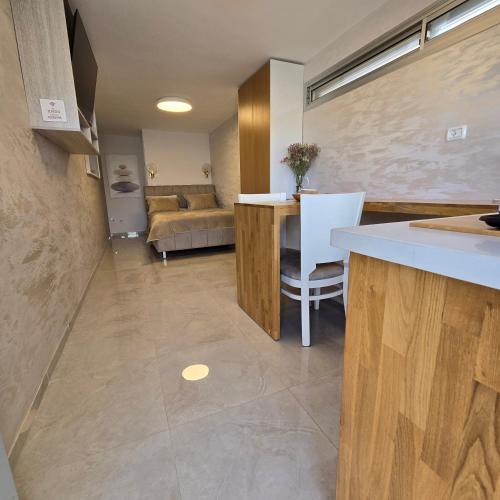 " ARADA " Luxury House in อาราด