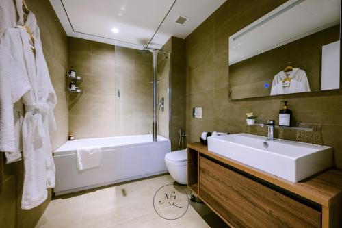 Mercury Tower Seafront Level 24 Apart Hotel-Style Mercury Tower Seafront Level 24 Apart Hotel-Style