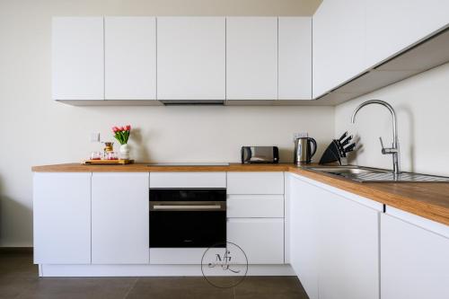 Mercury Tower Seafront Level 24 Apart Hotel-Style Mercury Tower Seafront Level 24 Apart Hotel-Style