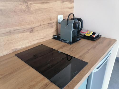 кухня, Appartement Cosy Le Lys Vert à 40mn de Paris (Appartement Cosy Le Lys Vert a 40mn de Paris) in Дамари-ле-Лис