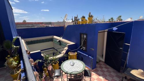 room detail thumbnail 2