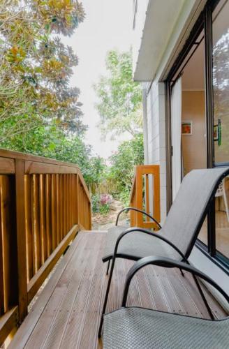 Balkong/terasse, Joe & Mary's Cosy homestay room near Stardome Observatory