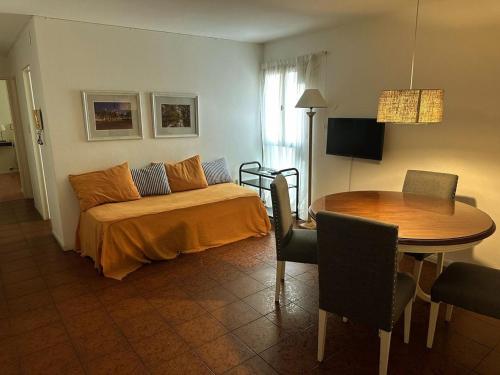 One-Bedroom Apartment image 2