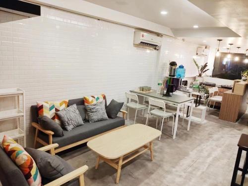Infinite Idol Home - image 10