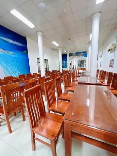 ห้องอาหาร, Khách Sạn Mai Hà Sầm Sơn (Khach San Mai Ha Sam Son) in ธัญ ฮวา / ซัม ซอน บีช