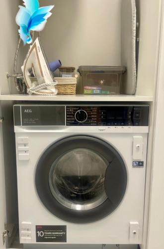 ElenartLux - Baby Cot - Pets Allowed - Free Parking & Fast Wi-Fi - image 3