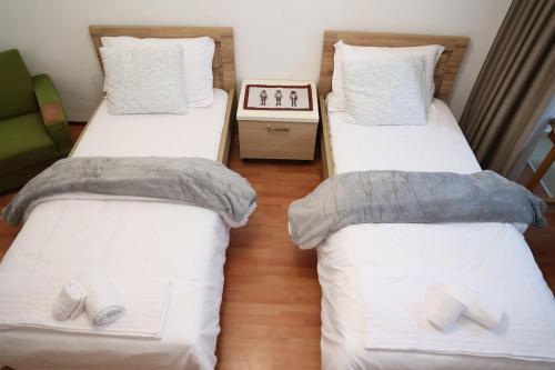 One-Bedroom Apartment image 10