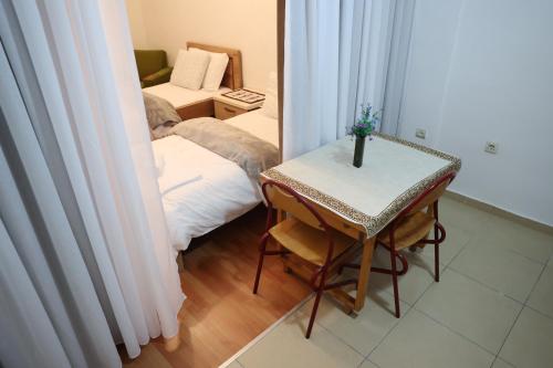 One-Bedroom Apartment image 6
