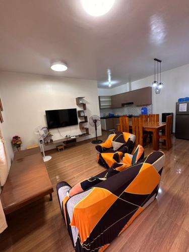 Ruang bersama/area TV, BONGABONG APARTMENT for SHORT STAY in Roxas