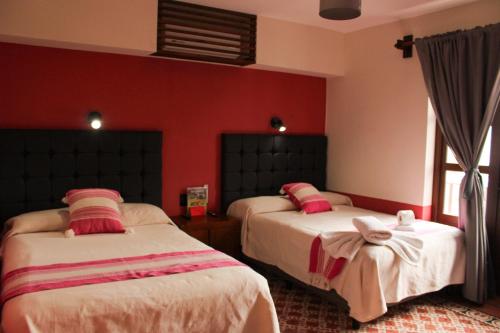 2 double beds