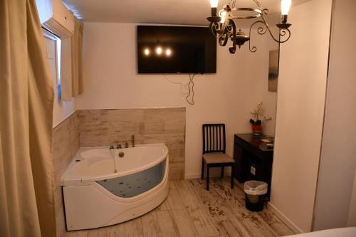 Suite with King Bed and Jacuzzi