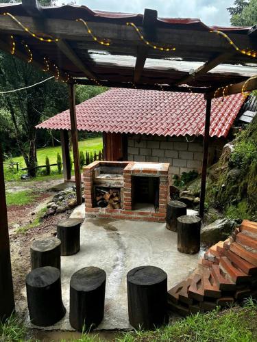 Acogedora cabaña cerca de La Marquesa in San Pedro Atlapulco, Mexico